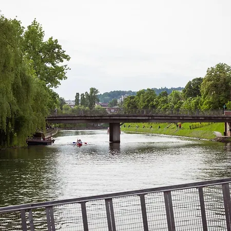Riverview Residence-with Parking *