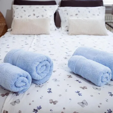 Riverview - With Parking Apartamento