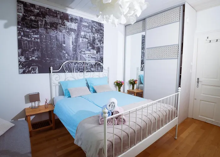 Riverview - With Parking *