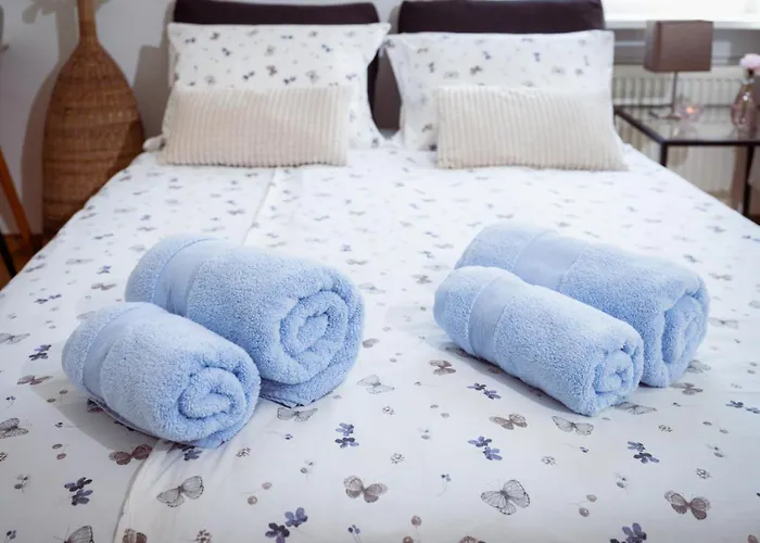 Riverview - With Parking Apartment