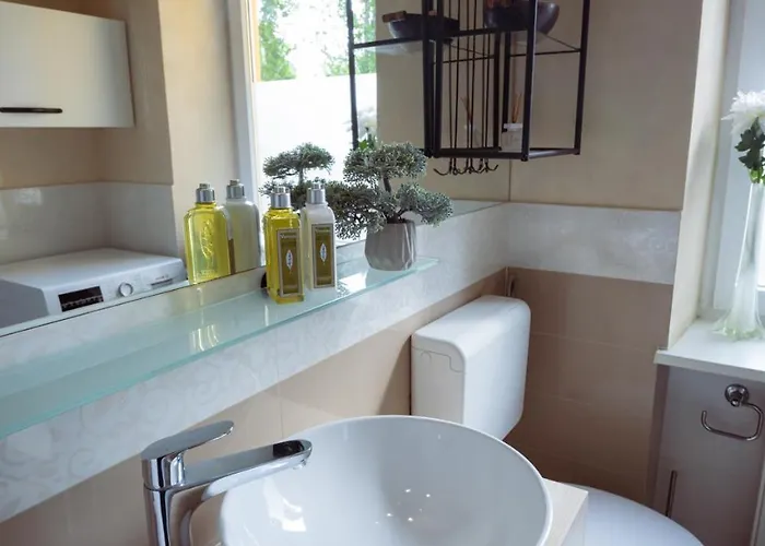 Riverview - With Parking Apartamento